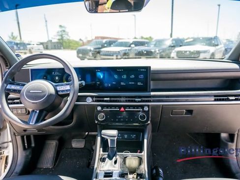 Used 2025 Hyundai Santa Cruz SEL FWD image 13