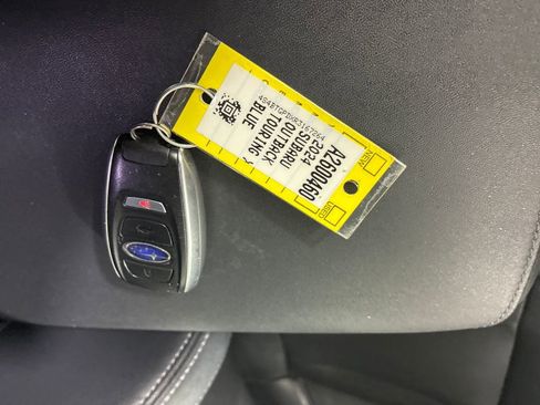 Used 2024 Subaru Outback Touring XT AWD/4WD image 38