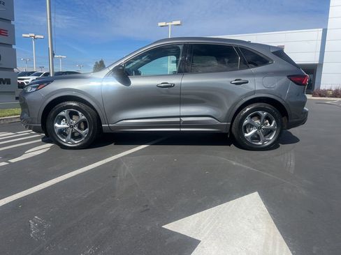 Used 2024 Ford Escape ST-Line image 17