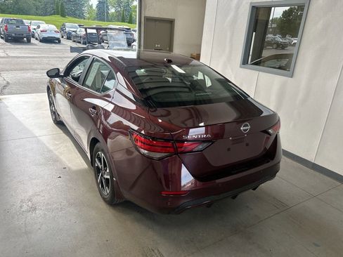 Used 2025 Nissan Sentra SV FWD image 6