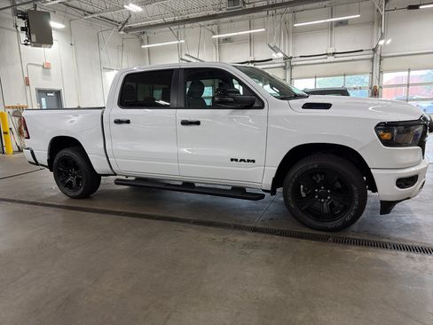 Used 2023 RAM 1500 Big Horn AWD/4WD image 4