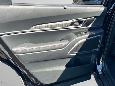 New 2025 Kia Telluride EX w/ EX Captain's Chair Package image 19