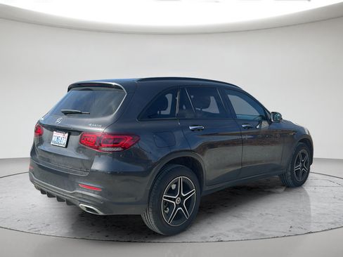 Used 2021 Mercedes-Benz GLC 300 4MATIC image 5