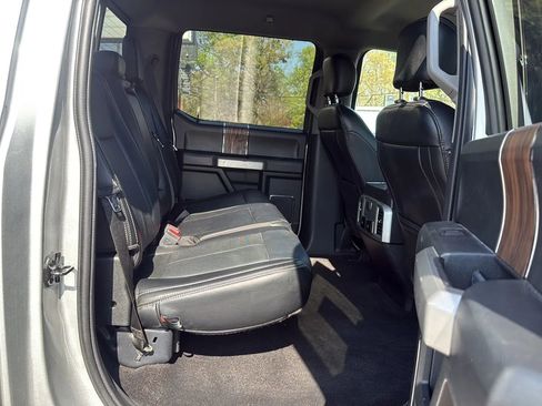 Used 2019 Ford F150 Lariat image 8
