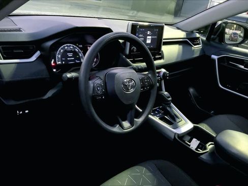 Used 2024 Toyota RAV4 XLE image 16