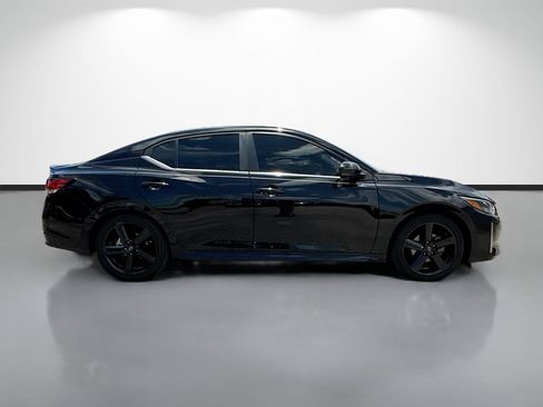 Used 2024 Nissan Sentra SR w/ SR Premium Package FWD image 2