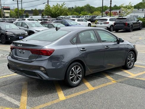 Used 2023 Kia Forte LXS FWD image 6