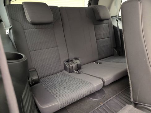 Used 2018 GMC Yukon SLE w/ SLE Value Package image 17