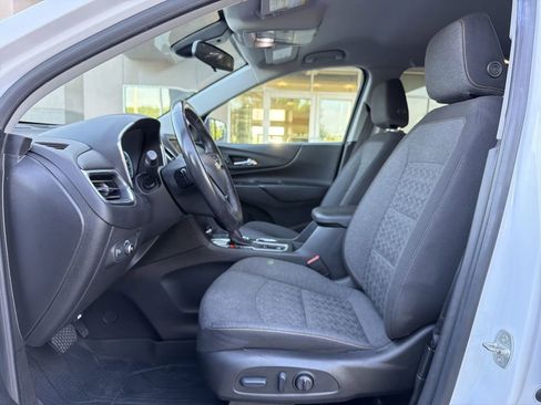 Used 2022 Chevrolet Equinox LT FWD image 11