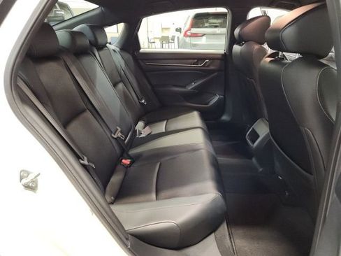 Used 2018 Honda Accord Sport image 26