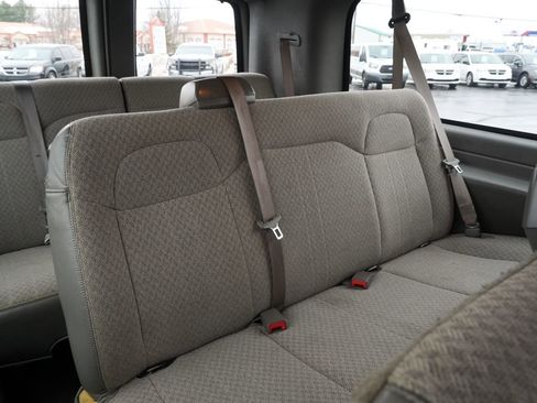 Used 2022 Chevrolet Express 3500 LS image 23