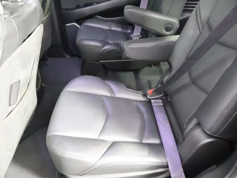 Used 2016 Cadillac Escalade Platinum AWD/4WD image 41