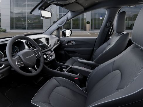 New 2026 Chrysler Pacifica Limited AWD/4WD image 22