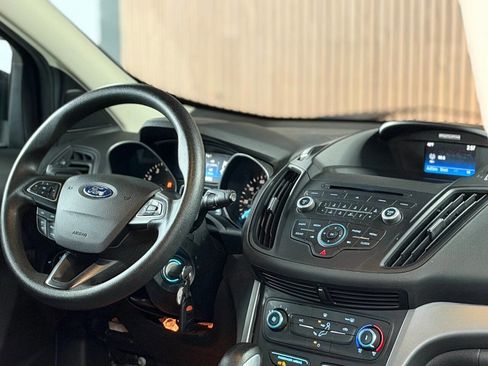 Used 2017 Ford Escape S image 10