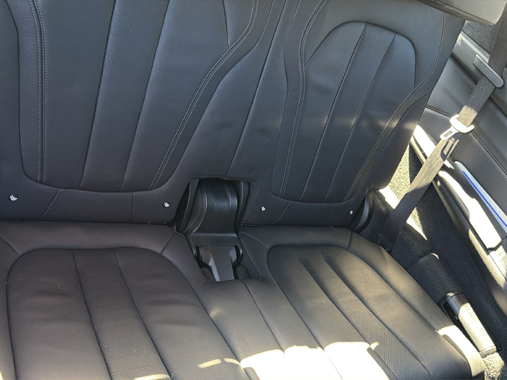 Used 2020 BMW X7 xDrive40i w/ M Sport Package AWD/4WD image 30