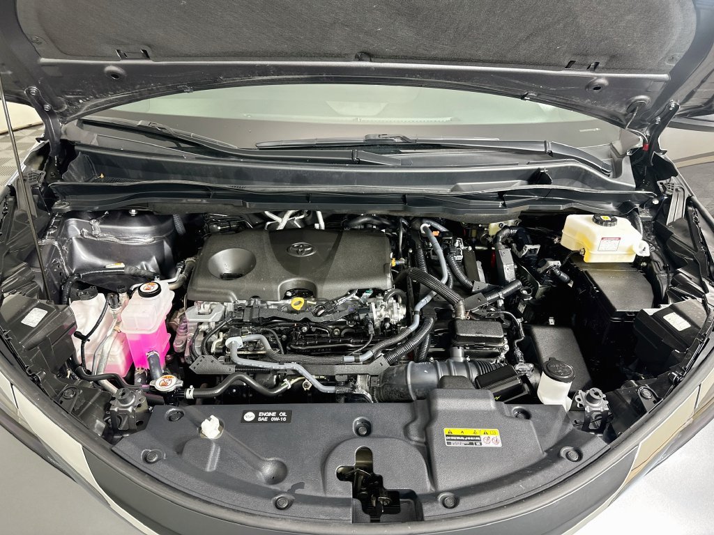 Certified 2025 Toyota Sienna XLE w/ XLE Plus Package FWD image 30