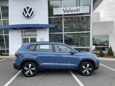 Used 2025 Volkswagen Taos S AWD/4WD image 3