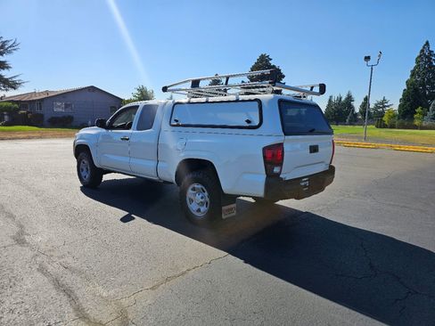 Used 2022 Toyota Tacoma SR image 39