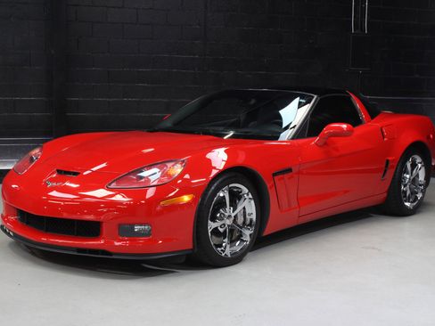 Used 2013 Chevrolet Corvette Grand Sport w/ 2LT Preferred Equipment Group image 4