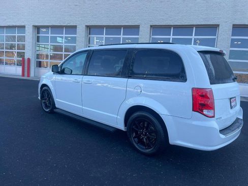 Used 2019 Dodge Grand Caravan GT image 4