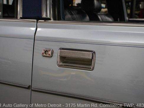 Used 1986 Lincoln Town Car image 40