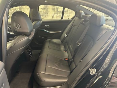 Used 2025 BMW 330i xDrive Sedan w/ Convenience Package image 33