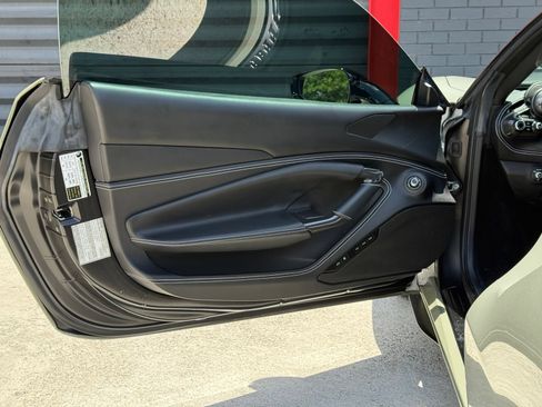 Used 2020 Ferrari F8 Tributo RWD image 27