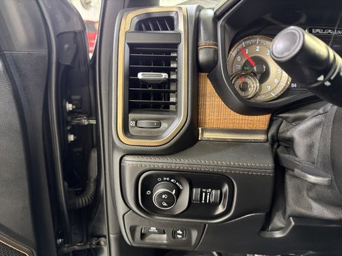 Used 2021 RAM 1500 Limited w/ Bed Utility Group image 20