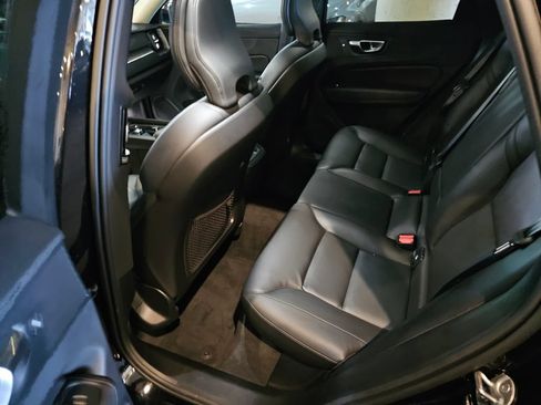 Certified 2025 Volvo XC60 B5 Core AWD/4WD image 15