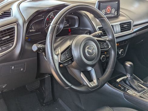 Used 2017 MAZDA MAZDA3 Grand Touring image 14