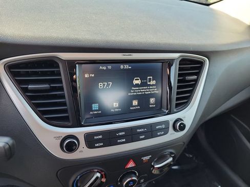 Used 2022 Hyundai Accent FWD image 28