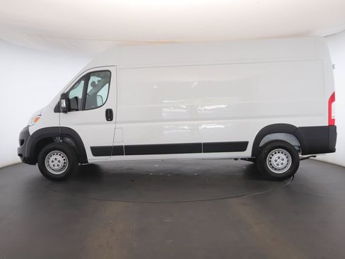 Used 2026 RAM ProMaster 2500 w/ Convenience Group FWD image 16