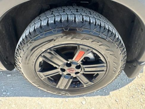 Used 2025 Nissan Rogue SV AWD/4WD image 26