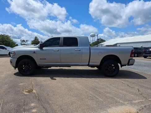 Used 2023 RAM 2500 Laramie AWD/4WD image 7