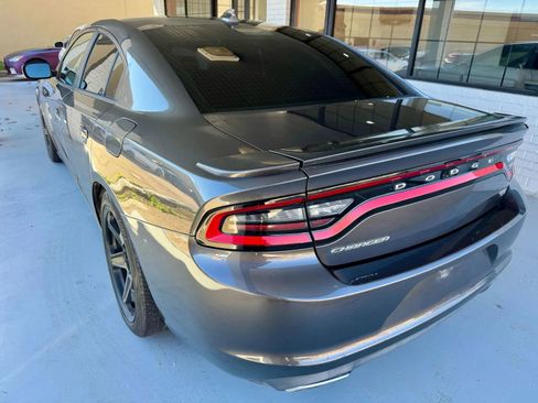 Used 2017 Dodge Charger R/T image 5