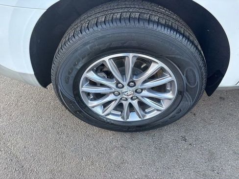 Used 2024 Buick Enclave Premium image 44