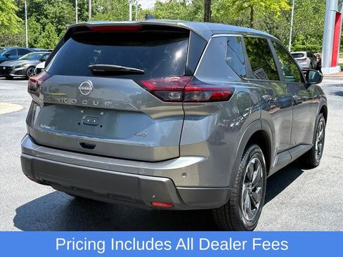 Used 2025 Nissan Rogue SV AWD/4WD image 7