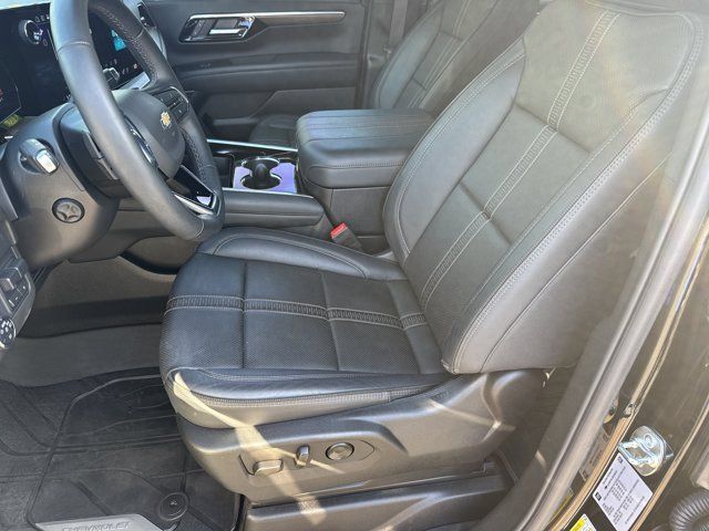 Used 2025 Chevrolet Tahoe High Country AWD/4WD image 10