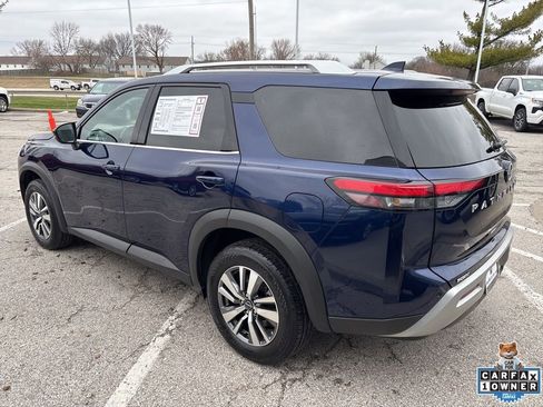 Used 2025 Nissan Pathfinder SL FWD image 22