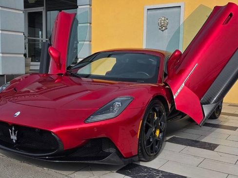 Used 2022 Maserati MC20 Coupe image 12