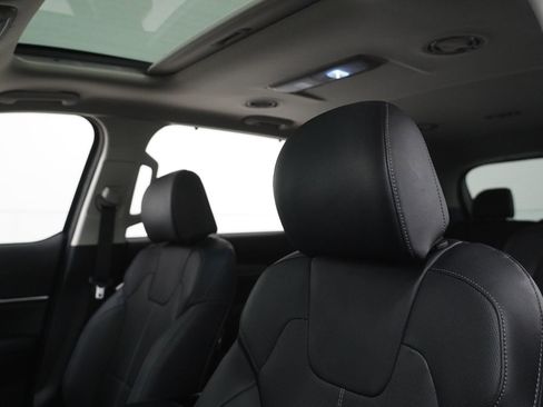 Used 2022 Kia Telluride EX w/ EX Premium Package image 14