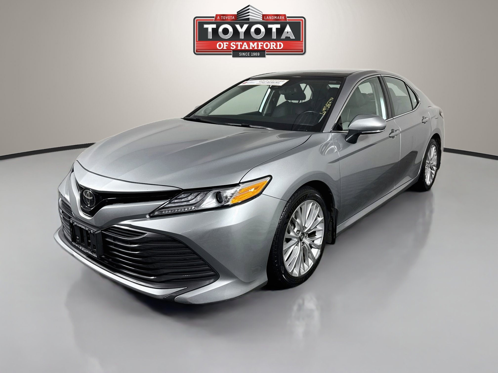 Certified 2020 Toyota Camry XLE w/ Navigation Package FWD image 3