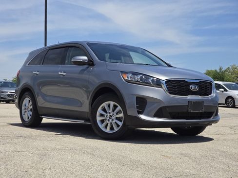 Used 2020 Kia Sorento L FWD image 2