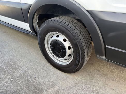 Used 2020 Ford Transit 250 Medium Roof image 5