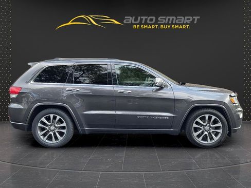 Used 2017 Jeep Grand Cherokee Overland AWD/4WD image 6