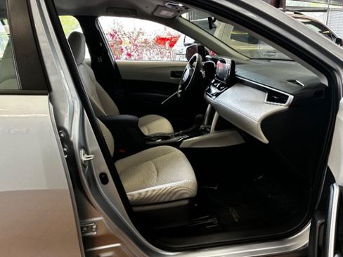 Used 2022 Toyota Corolla Cross L FWD image 30
