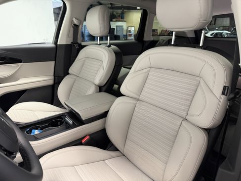 New 2026 Lincoln Nautilus Reserve image 21