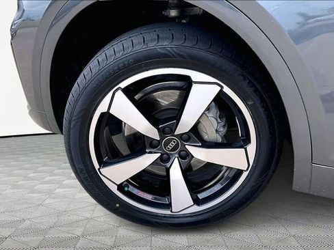 Used 2023 Audi Q5 2.0T Premium Plus w/ Premium Plus Package image 8