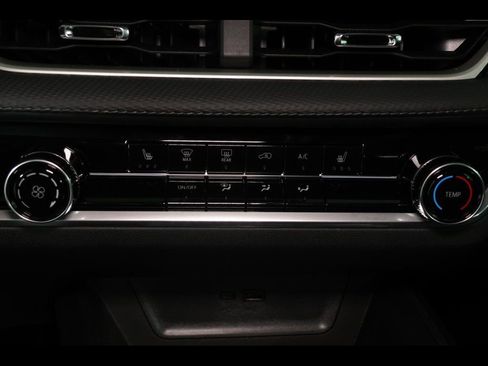 New 2026 Chevrolet Equinox LT AWD/4WD image 21
