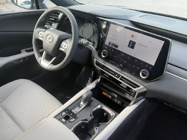 Used 2024 Lexus RX 350h w/ Accessory Package (Z1) AWD/4WD image 27